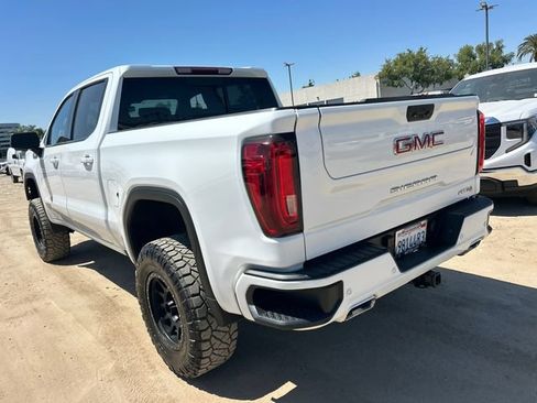 Used 2023 GMC Sierra 1500 AT4 w/ AT4 Premium Package AWD/4WD image 6
