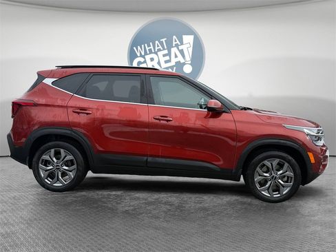 Used 2024 Kia Seltos S image 2