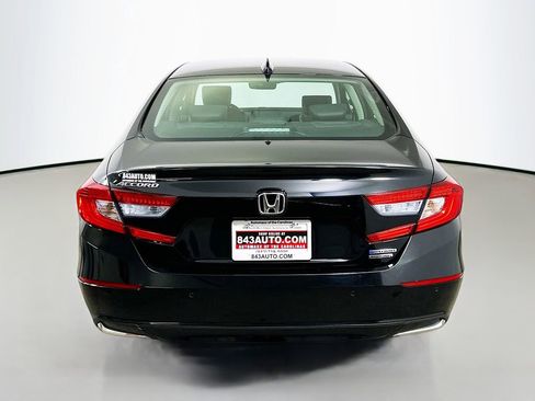 Used 2020 Honda Accord Touring image 6