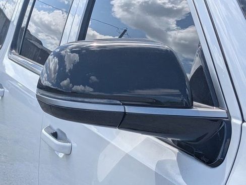 New 2026 Jeep Grand Wagoneer 2WD w/ 8-Passenger Seating Package image 11