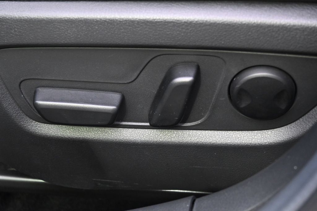 Used 2024 MAZDA CX-50 AWD 2.5 S w/ Accent Package image 8