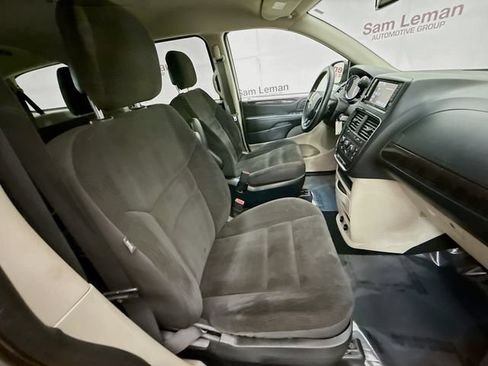 Used 2018 Dodge Grand Caravan SE w/ UConnect Hands-Free Group FWD image 27