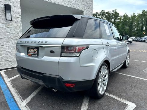 Used 2016 Land Rover Range Rover Sport SE image 18