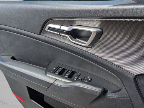 Used 2023 Kia Sportage LX image 35