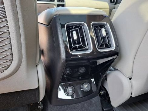 Used 2022 Kia Sorento SX AWD/4WD image 30