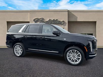 New 2026 Cadillac Escalade Luxury w/ LPO, Floor Liner Package