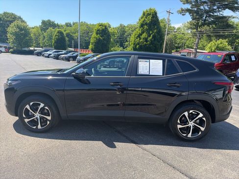 Used 2026 Chevrolet Trax RS w/ Driver Confidence Package FWD image 2