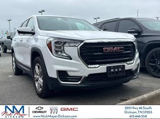 Used 2024 GMC Terrain SLE video 1