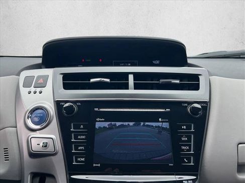 Used 2017 Toyota Prius V Five FWD image 11