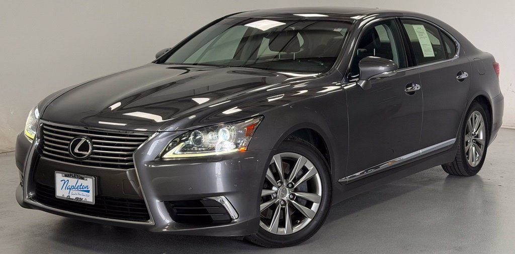 Used 2016 Lexus LS 460 AWD w/ Comfort Package image 1