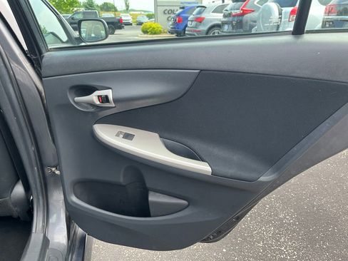 Used 2013 Toyota Corolla S w/ Premium Complete Pkg FWD image 24