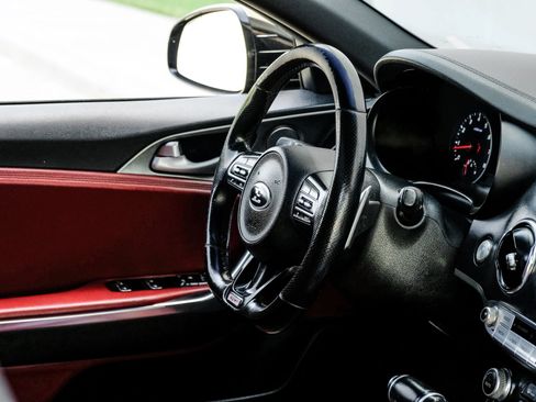 Used 2019 Kia Stinger GT1 RWD image 20