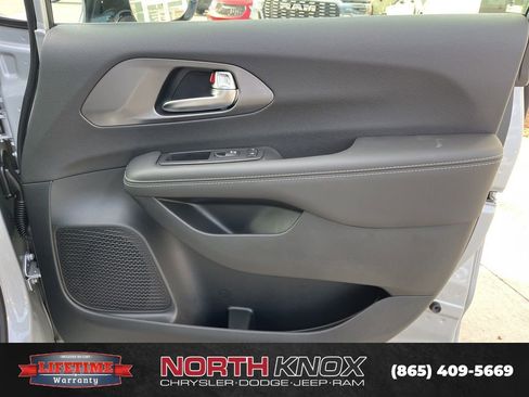 New 2026 Chrysler Voyager LX image 30