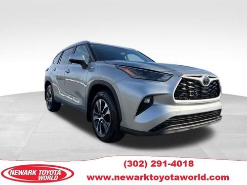 Used 2023 Toyota Highlander L image 1