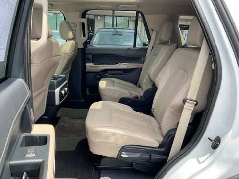 Used 2023 Ford Expedition Limited AWD/4WD image 24
