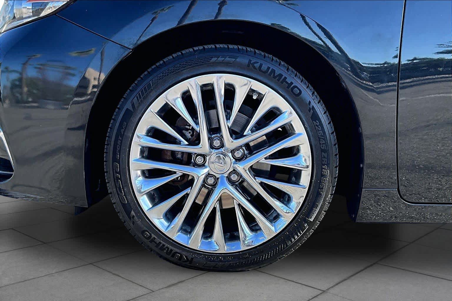 Used 2017 Lexus ES 350 w/ Luxury Package FWD image 10