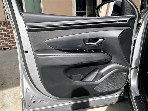 Used 2023 Hyundai Tucson Limited image 22