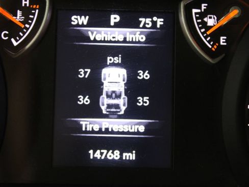 Used 2024 Jeep Wrangler Sport AWD/4WD image 32