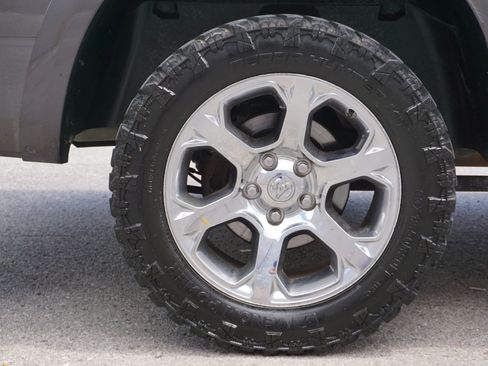 Used 2014 RAM 1500 Laramie w/ Convenience Group AWD/4WD image 12
