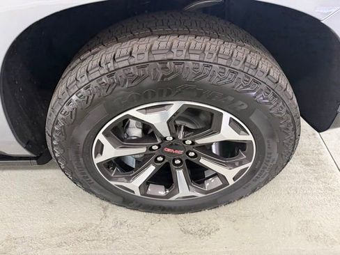 New 2026 GMC Yukon XL AT4 Ultimate w/ LPO, Floor Liner Package AWD/4WD image 4