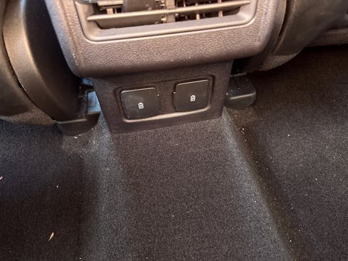 Certified 2023 Lincoln Corsair FWD w/ Equipment Group 101A image 31