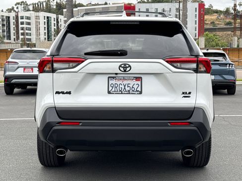 Certified 2025 Toyota RAV4 XLE Premium AWD/4WD image 8