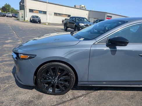 Used 2024 MAZDA MAZDA3 s AWD/4WD image 2