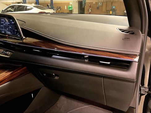 Used 2022 Cadillac Escalade ESV Luxury image 18