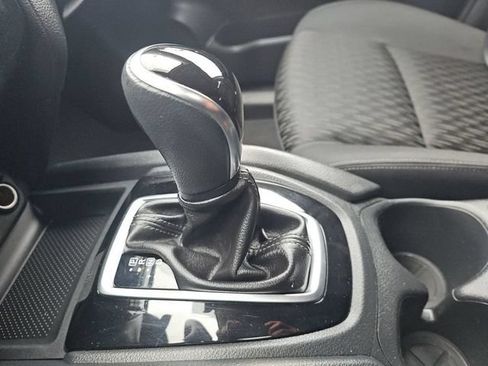 Used 2019 Nissan Rogue SV FWD image 34