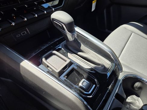 New 2026 GMC Canyon Elevation w/ Convenience Package RWD image 12