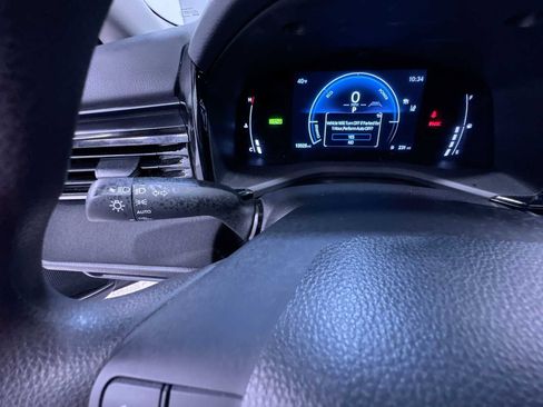 Used 2025 Toyota Camry LE image 18