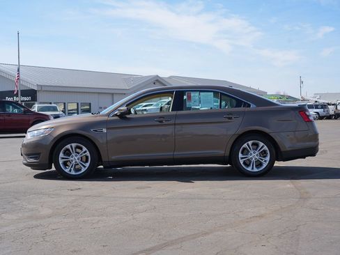 Used 2015 Ford Taurus SEL w/ Equipment Group 201A image 6