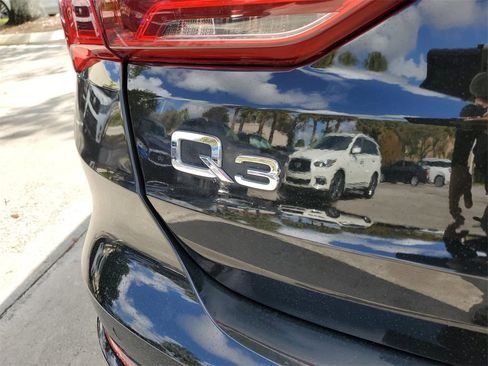 Used 2021 Audi Q3 2.0T Premium Plus w/ Premium Plus Package image 6