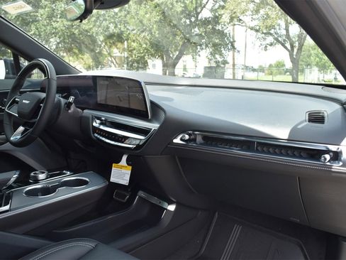 New 2026 Cadillac Lyriq V AWD/4WD image 25