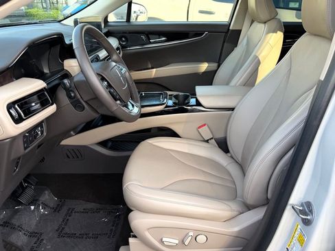 Used 2022 Lincoln Nautilus Reserve image 16