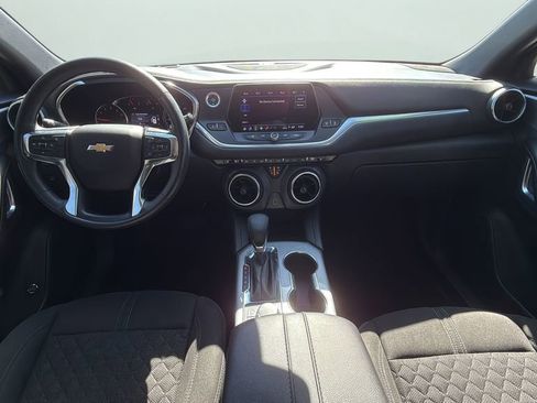 Used 2022 Chevrolet Blazer LT FWD image 17