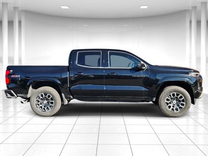 Used 2024 Chevrolet Colorado Z71 w/ Z71 Convenience Package 2