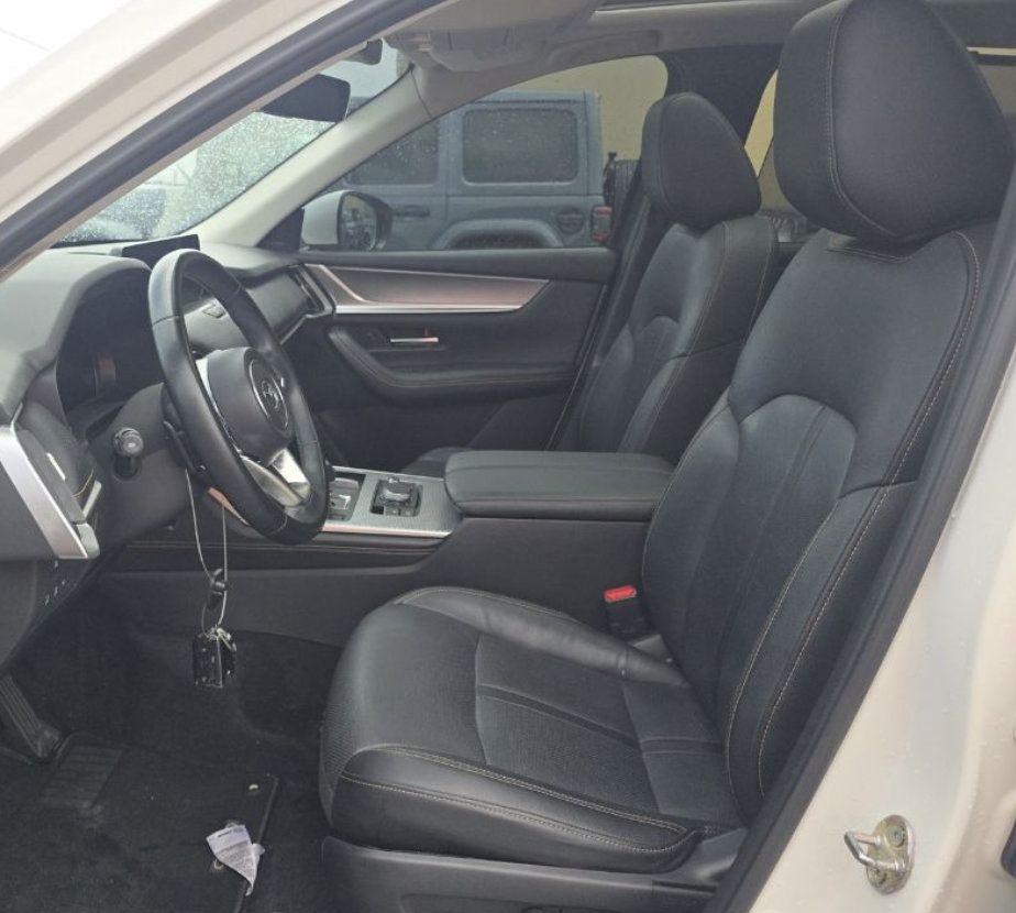 Used 2024 MAZDA CX-90 Plug-In Hybrid w/ Premium Pkg AWD/4WD image 3