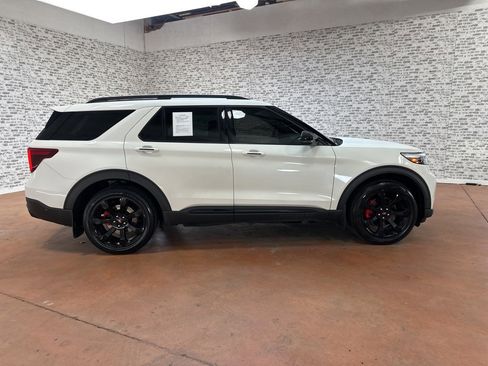 Used 2022 Ford Explorer ST w/ Equipment Group 401A image 8