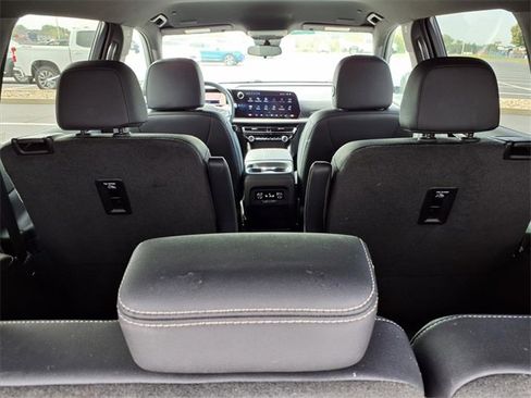 Certified 2025 Chevrolet Traverse LT image 28