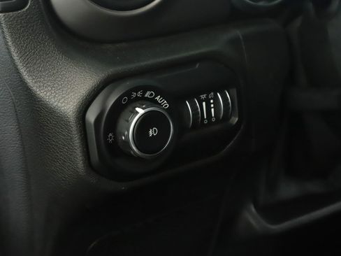 Used 2019 Jeep Wrangler Unlimited Sport S AWD/4WD image 7