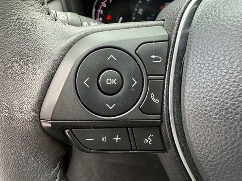 Used 2023 Toyota RAV4 XLE Premium image 14