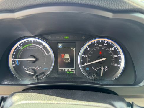 Used 2019 Toyota Highlander Limited Platinum AWD/4WD image 18
