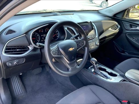Used 2022 Chevrolet Malibu LT image 17