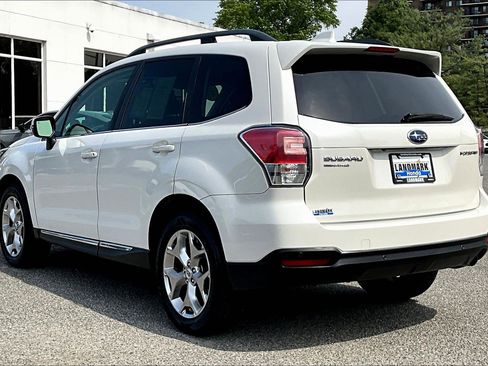 Used 2018 Subaru Forester 2.5i Touring AWD/4WD image 12