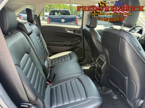Used 2022 Ford Edge SEL w/ Convenience Package AWD/4WD image 17
