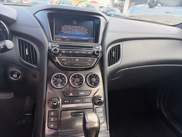 Used 2014 Hyundai Genesis 3.8 RWD image 14