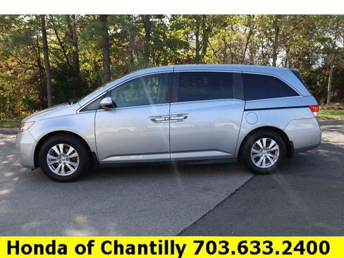 Used 2016 Honda Odyssey SE image 4