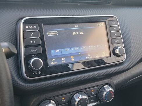 Used 2024 Nissan Kicks S image 24