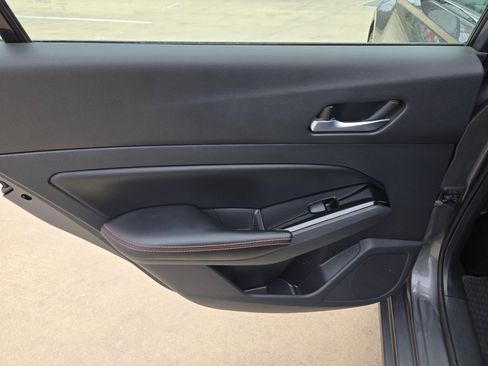 Used 2023 Nissan Altima 2.5 SR image 14